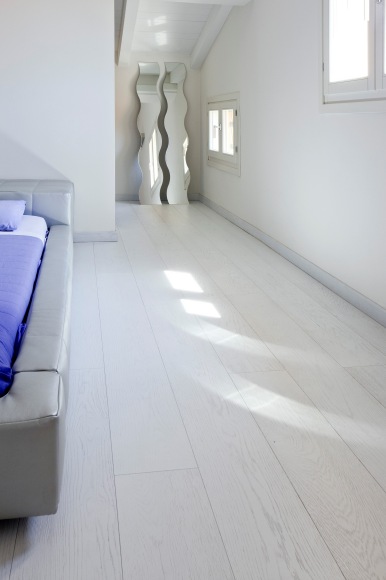 Rovere Europeo spazzolato verniciato bianco ghiaccio